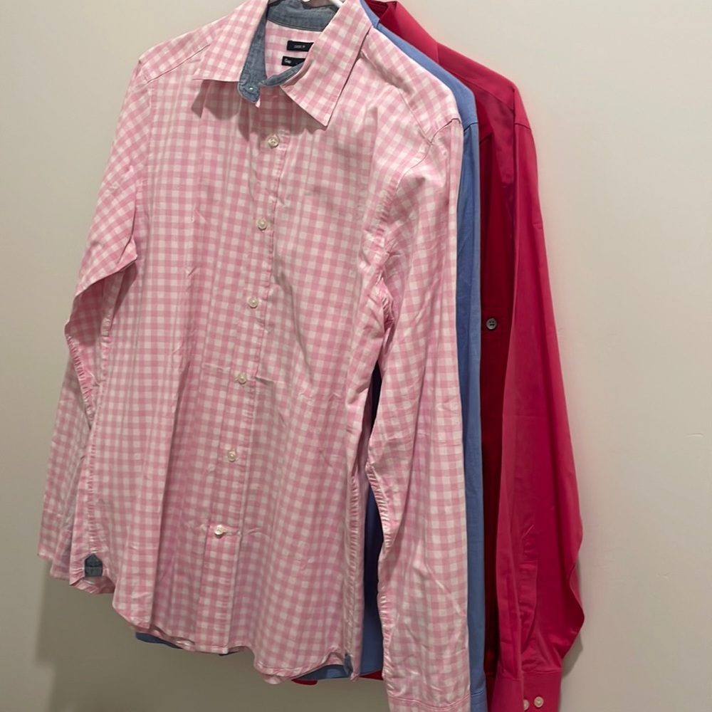 Bundle of 4 dress shirts from various brands
